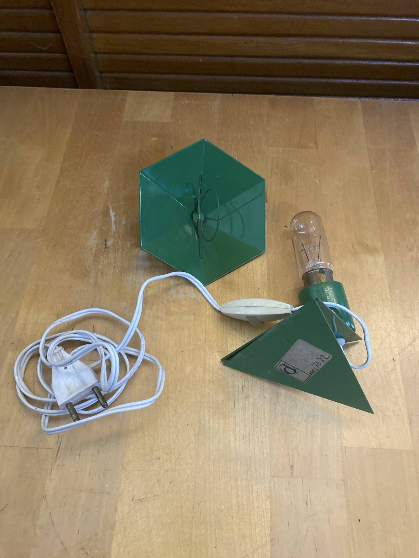 Lampe pince en métal vert, années 50