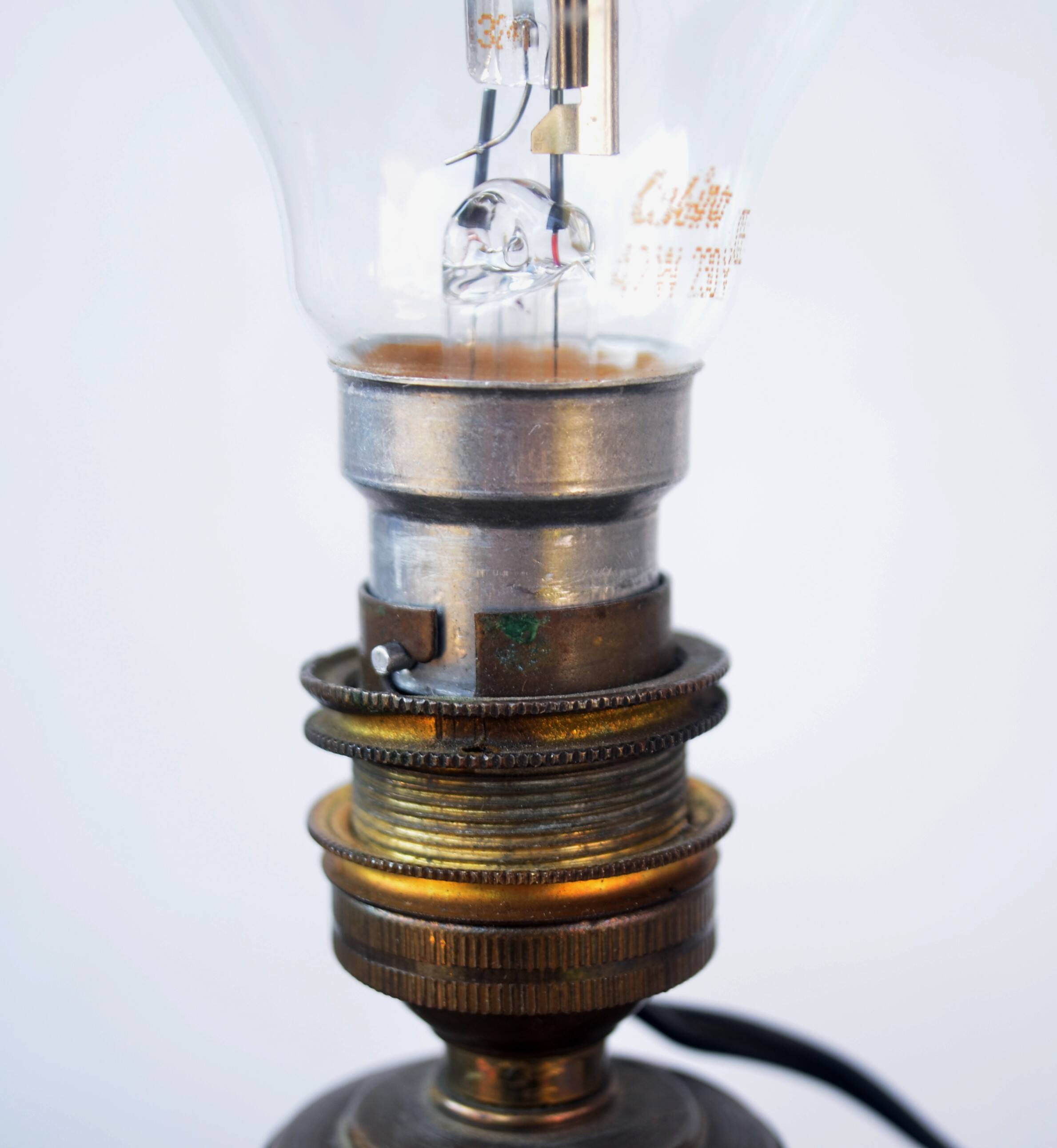 Lampe de table Sphère Noire dans le style de Jacques Adnet