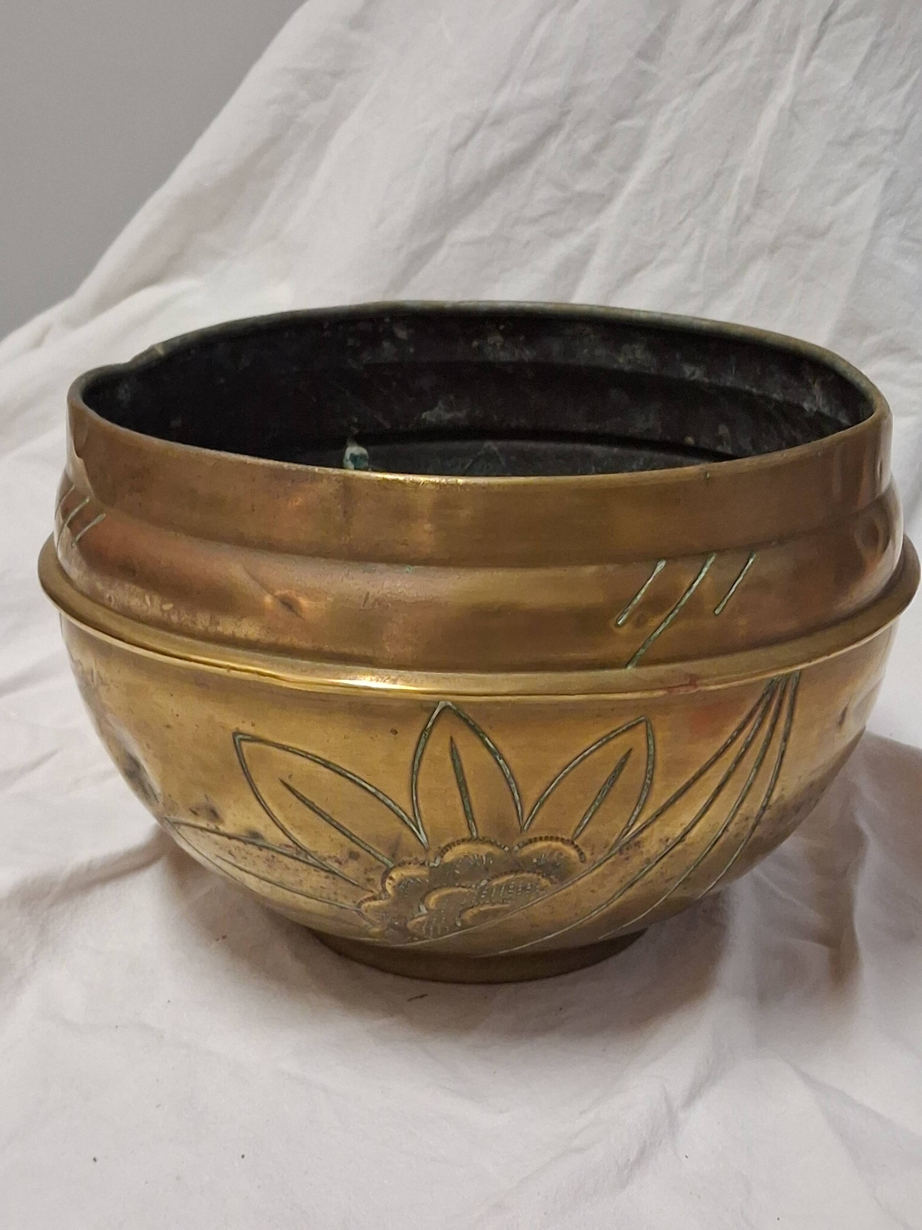 Brass planter with floral motif, Art Nouveau style