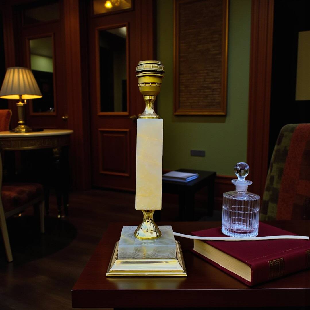 Vintage lamp base in onyx and gilded brass