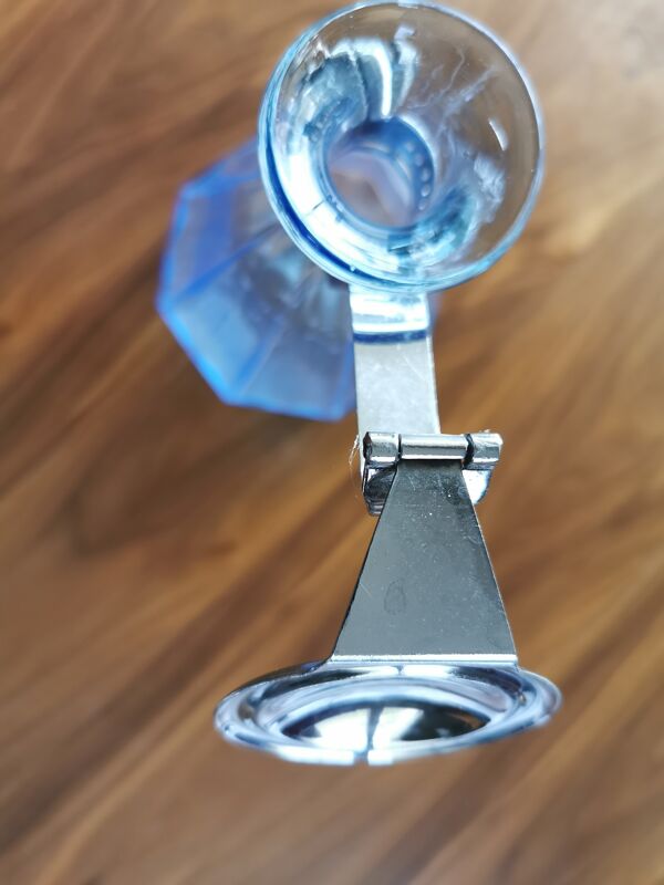 Carafe à absinthe en verre bleu avec son bouchon circa 1900