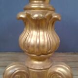 Gilded wooden pedestal table