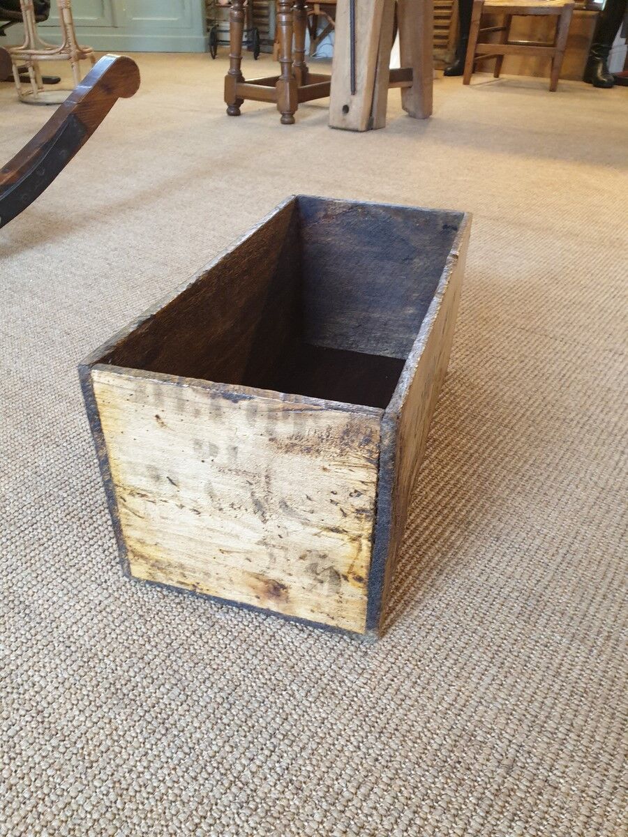 Ancient menier chocolate box