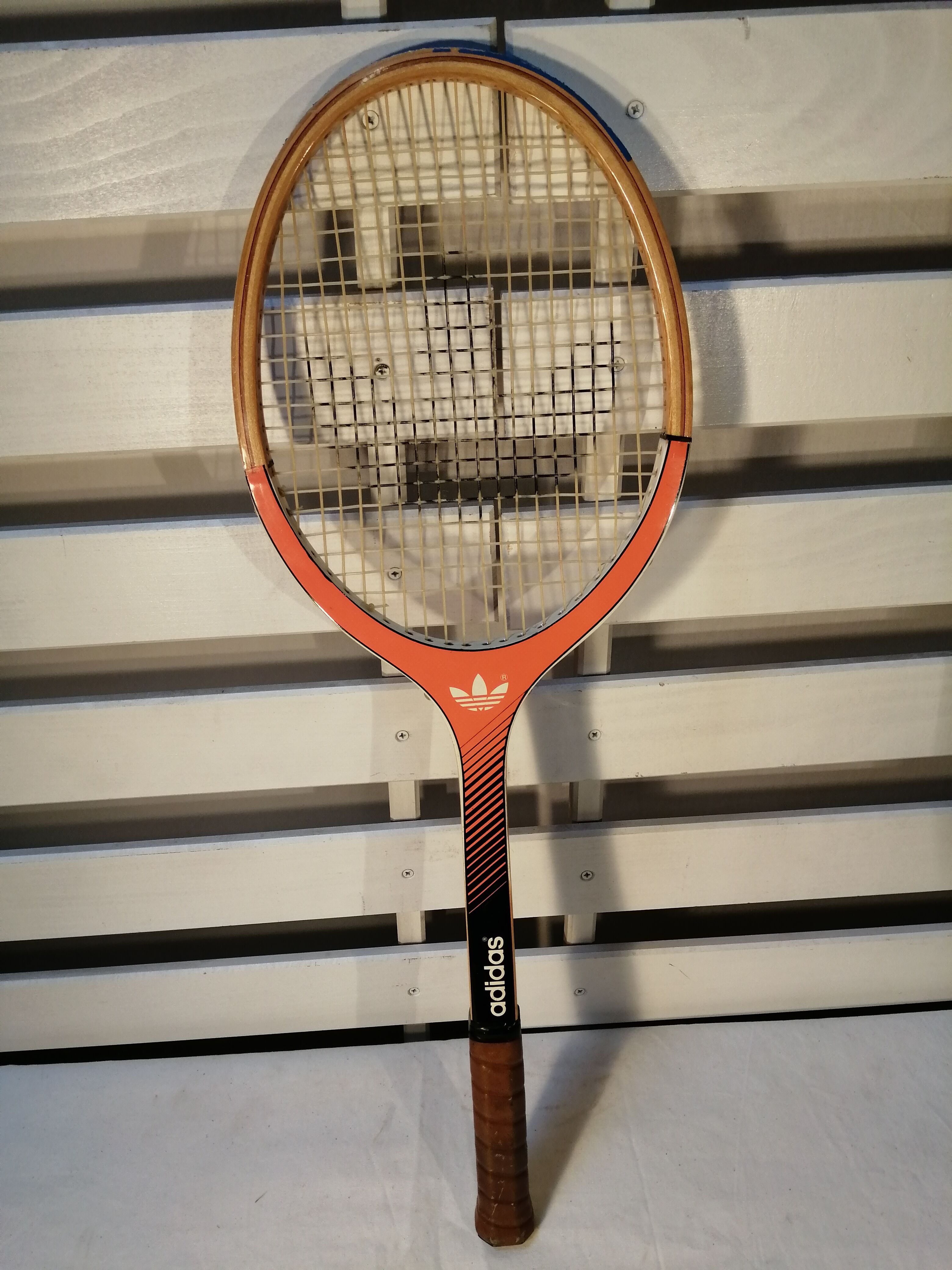 Vintage tennis racket adidas Lady ads 020