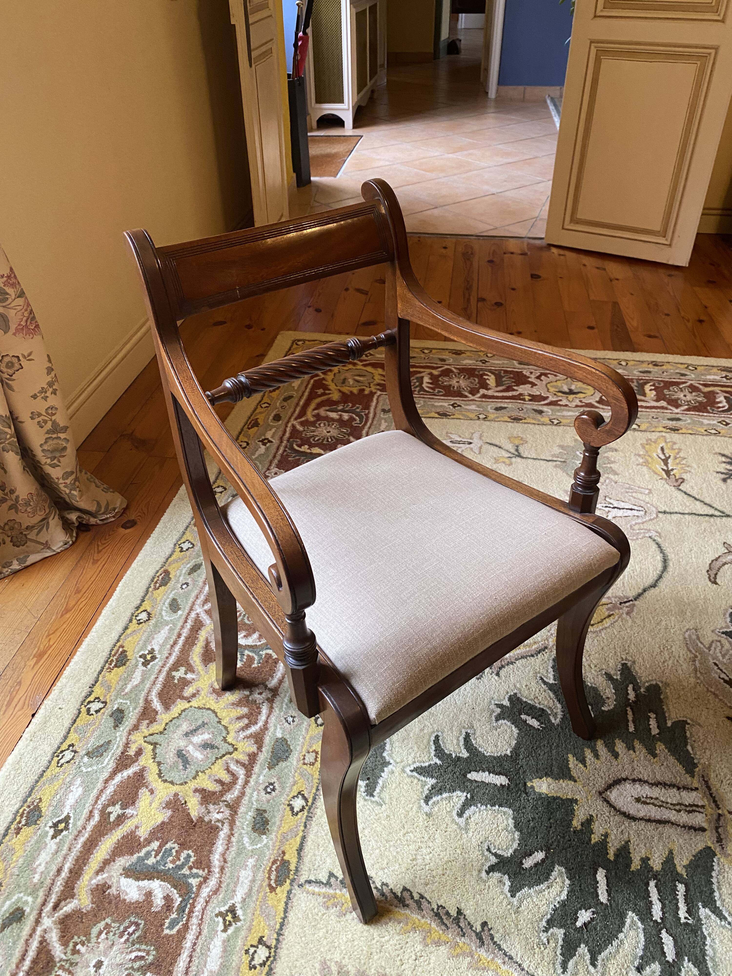 Set of 10 antique Trafalgar chairs in mahogany with twisted backrest.