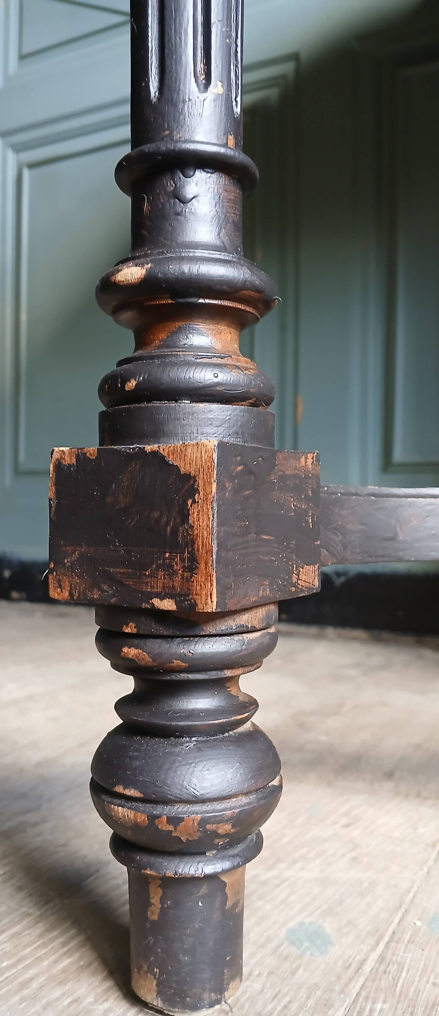 Table de milieu, bureau Napoléon III en bois massif 19ème siècle