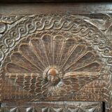 Buffet, Neo-Renaissance style, verses