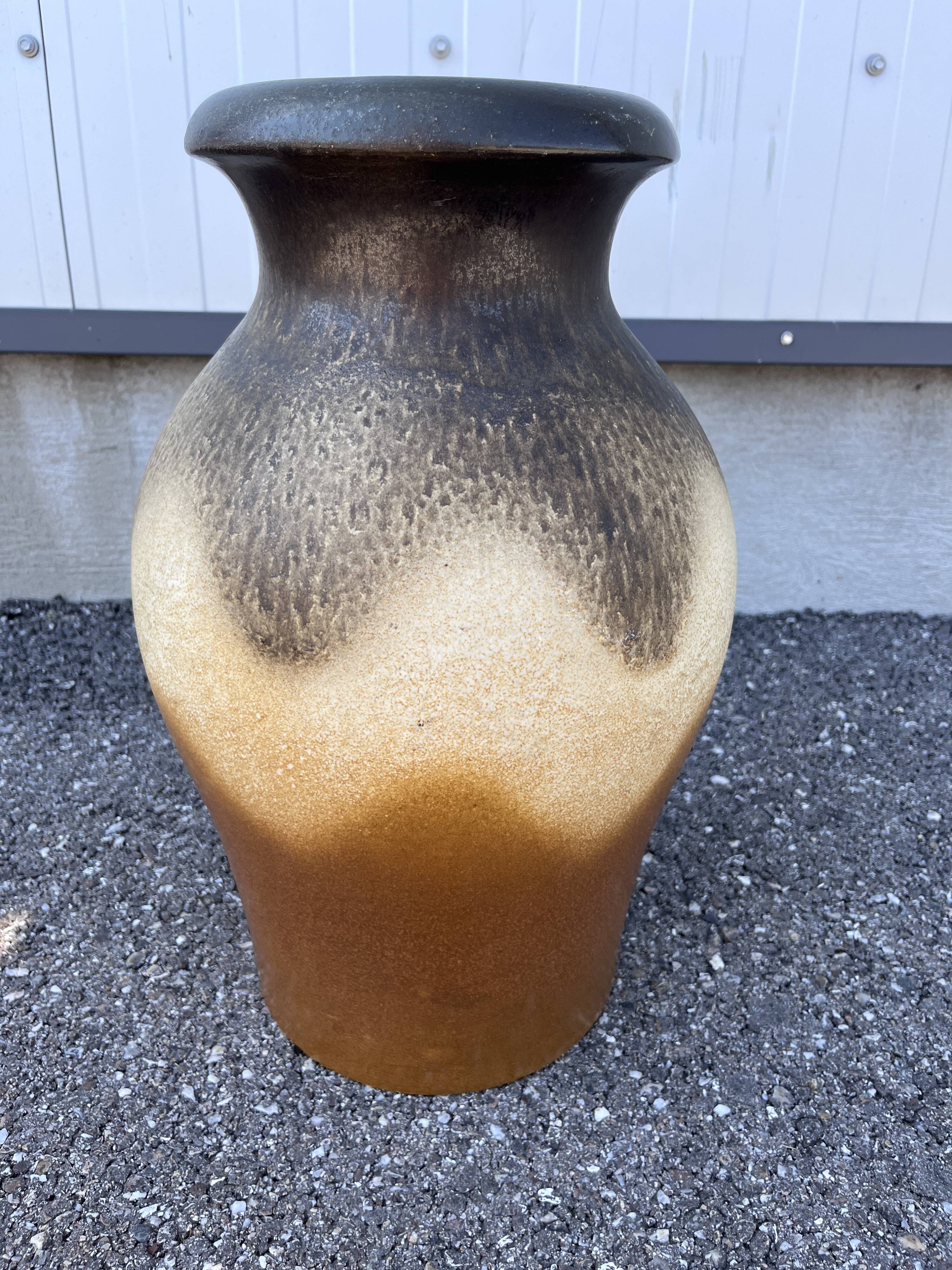 Ceramic vase 1970
