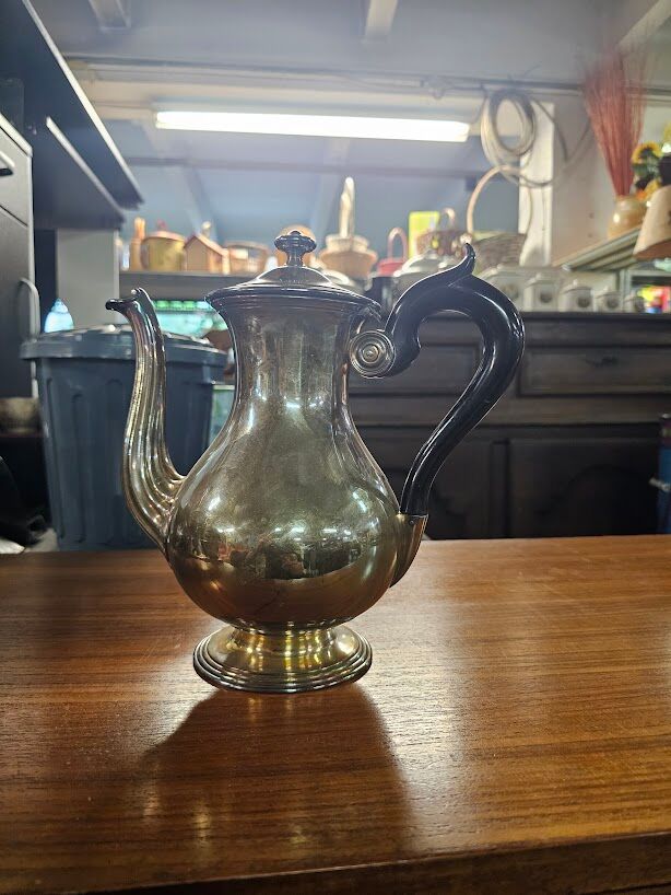 CHOCOLATE POT