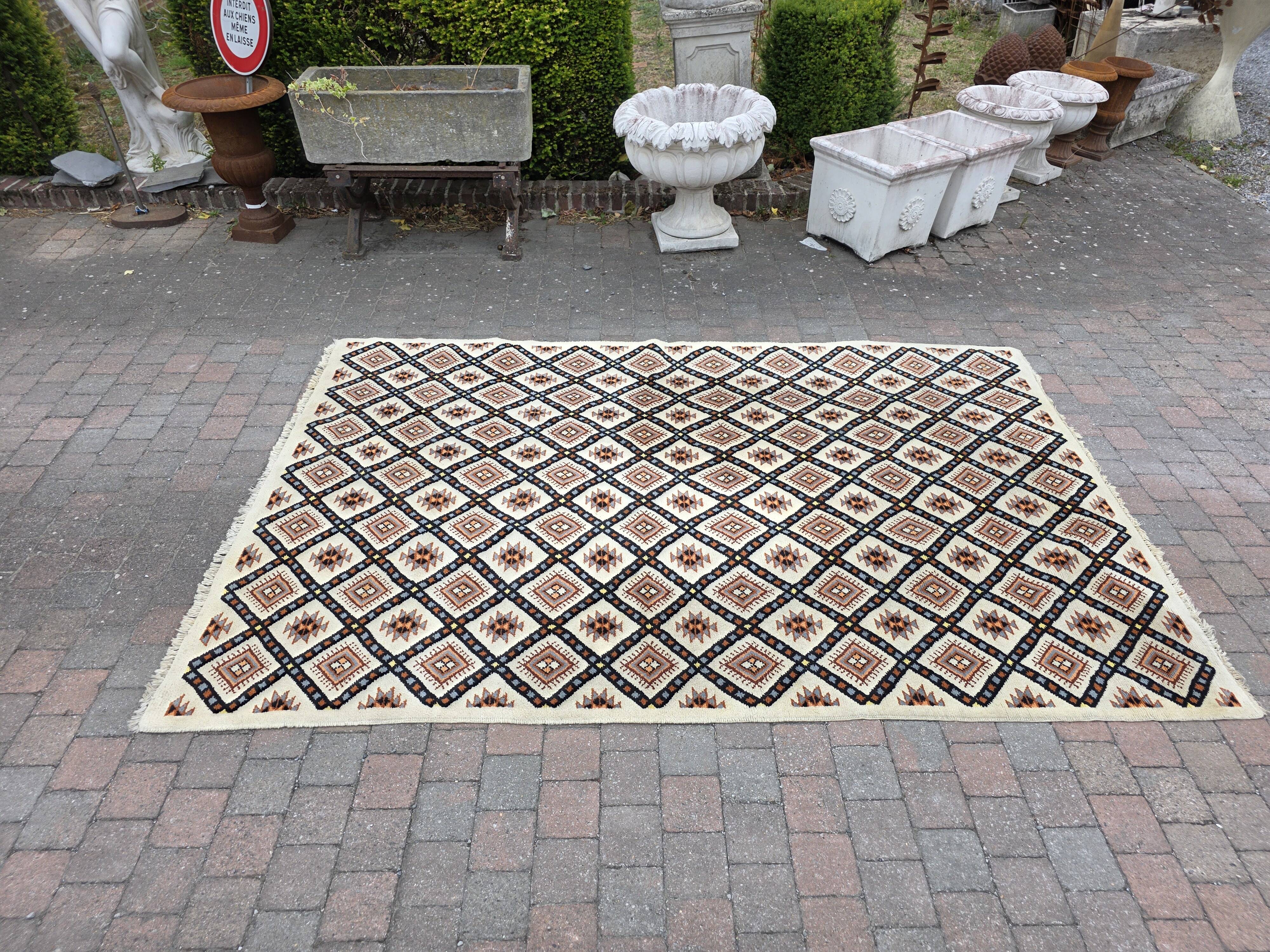 Scandinavian wool rug from the 60s/70s