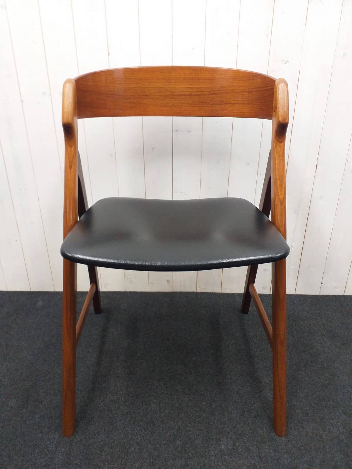 Scandinavian chairs Henning Kjaernulf
