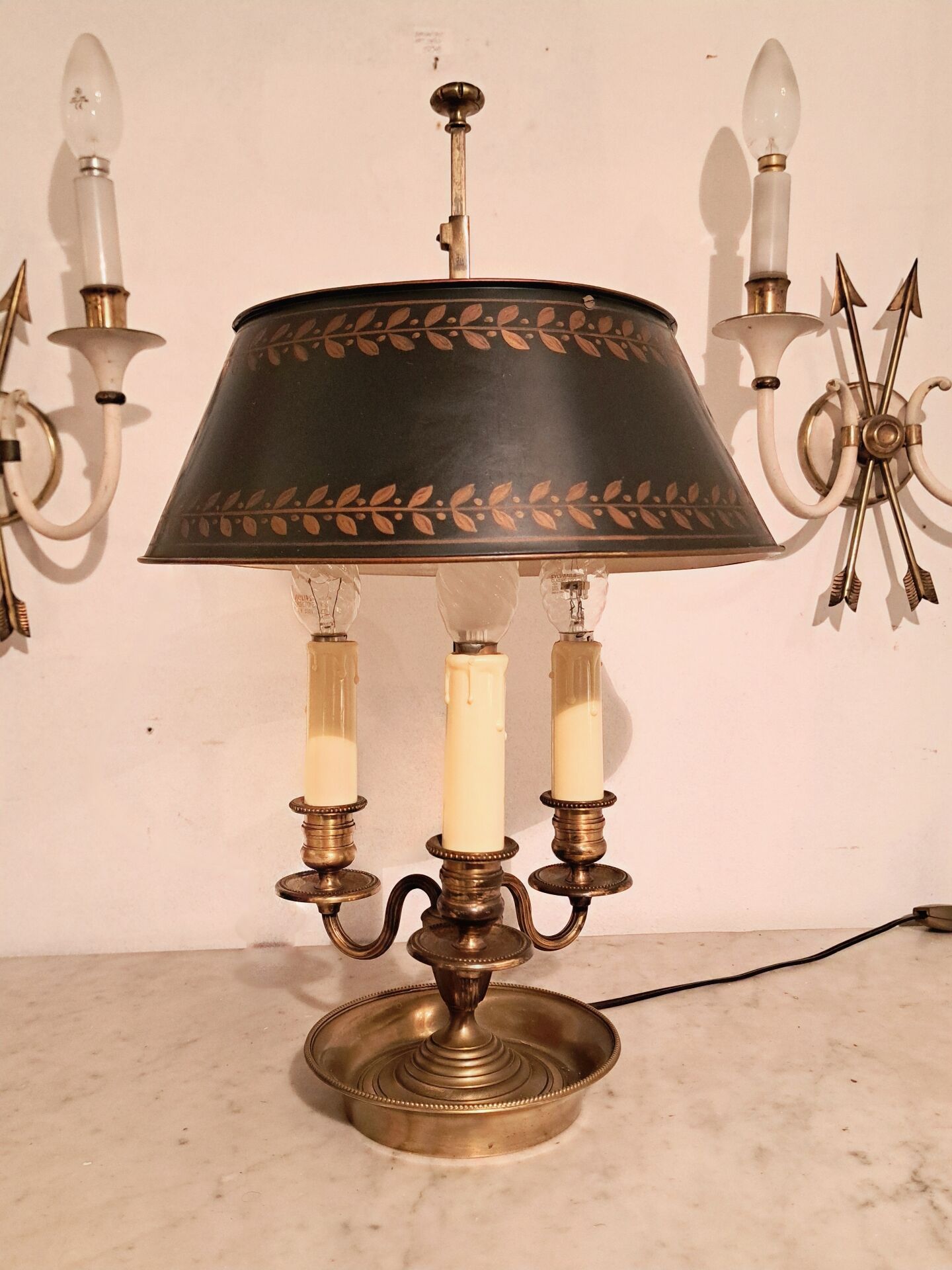 Gilded bronze and painted tin bouillotte lamp