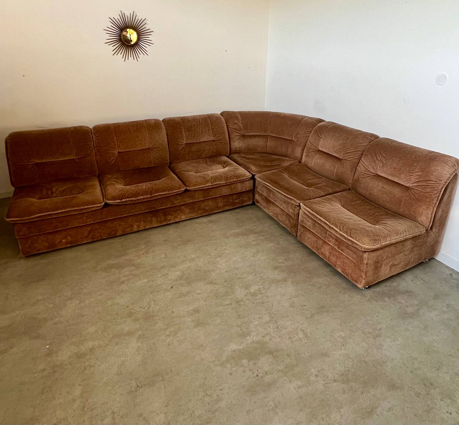 Old vintage modular corner sofa in designer velvet from the 70s/80s 4 elements