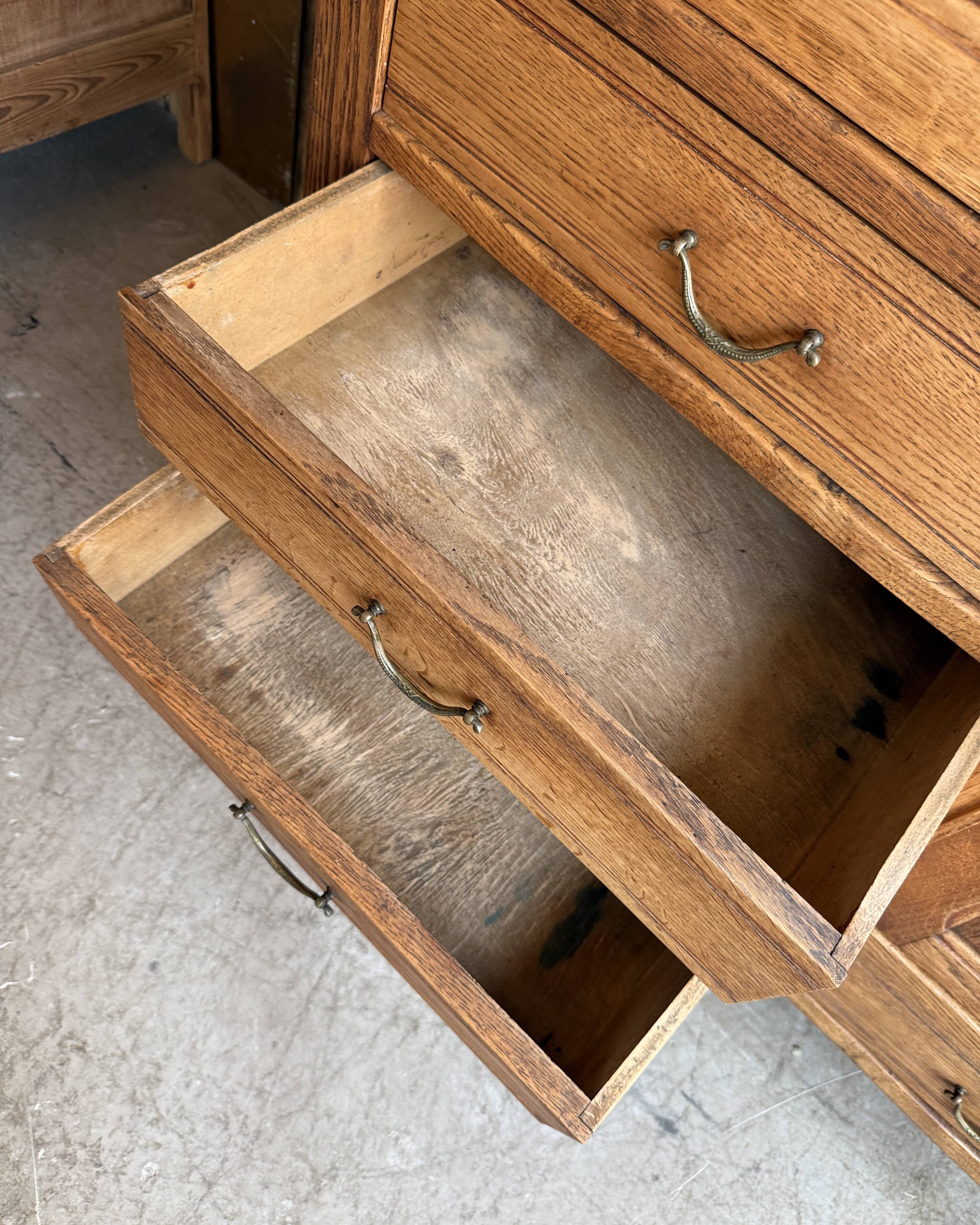 Armoire Art Déco en chêne (rénovée)