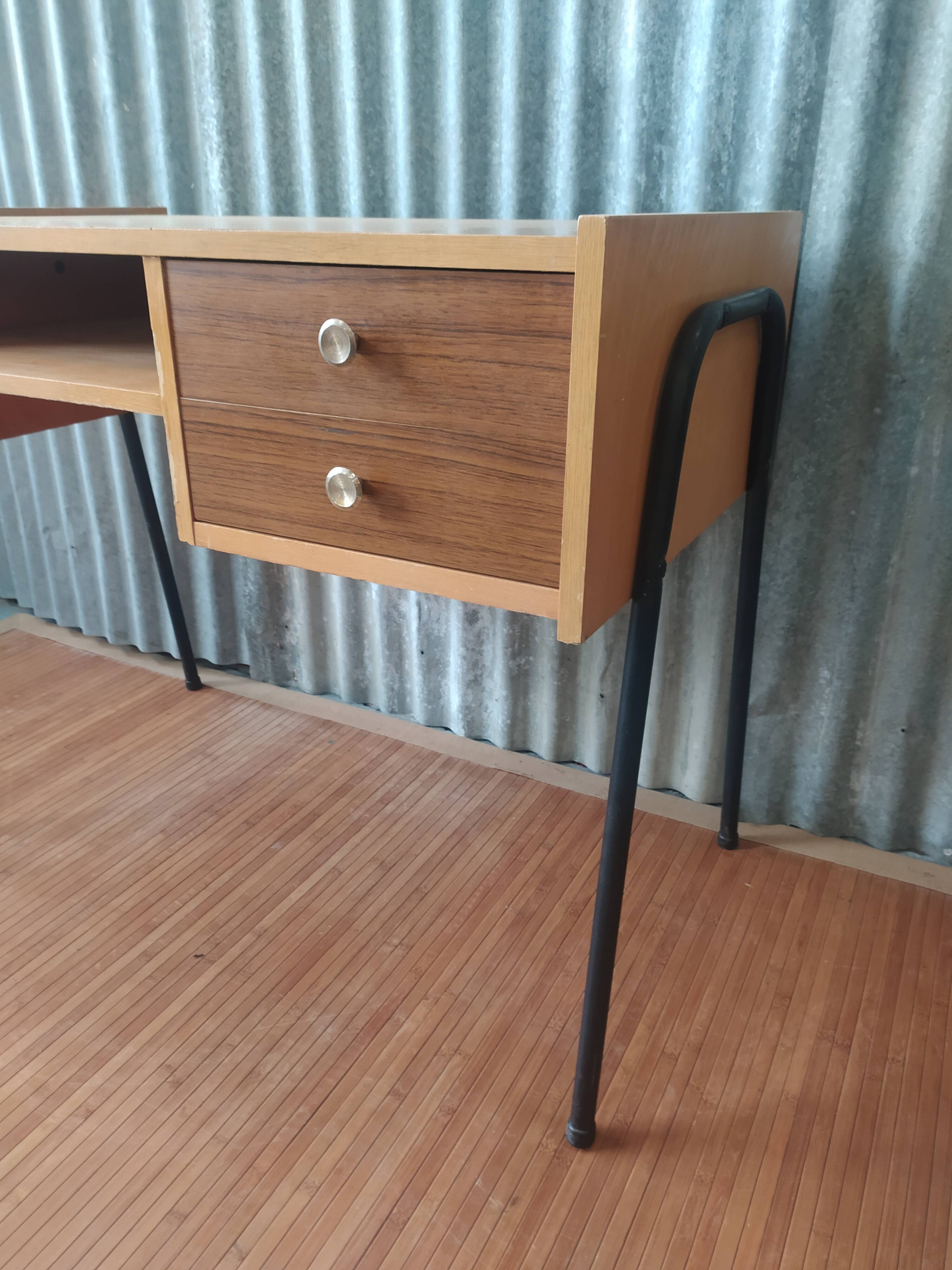 Vintage office