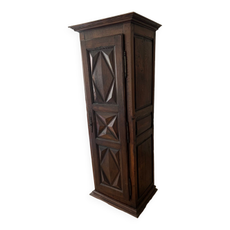 Armoire bonnetiere en chene