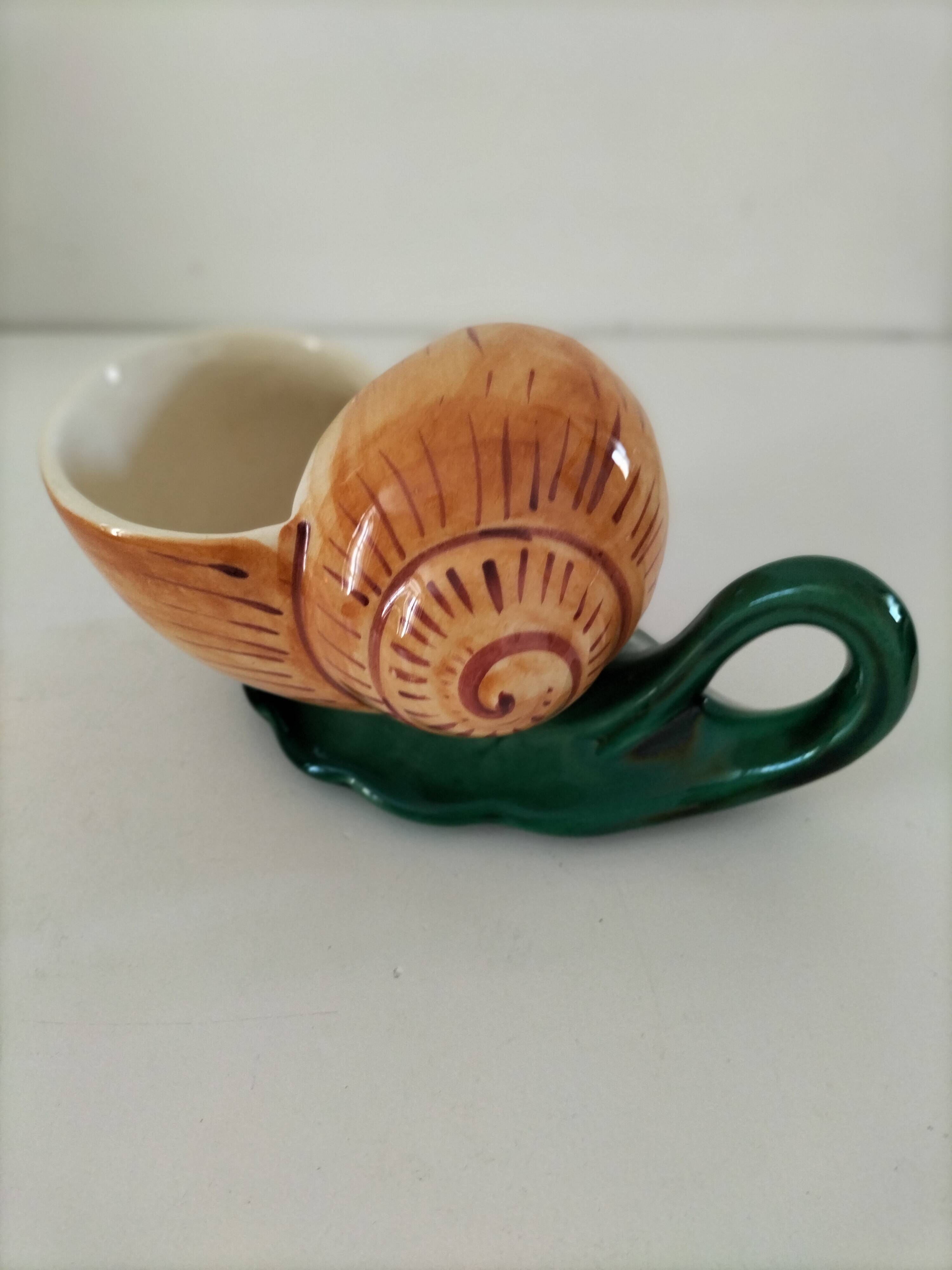 Pair of snail-shaped bowls and their leaf-shaped saucers – 1950s-1960s