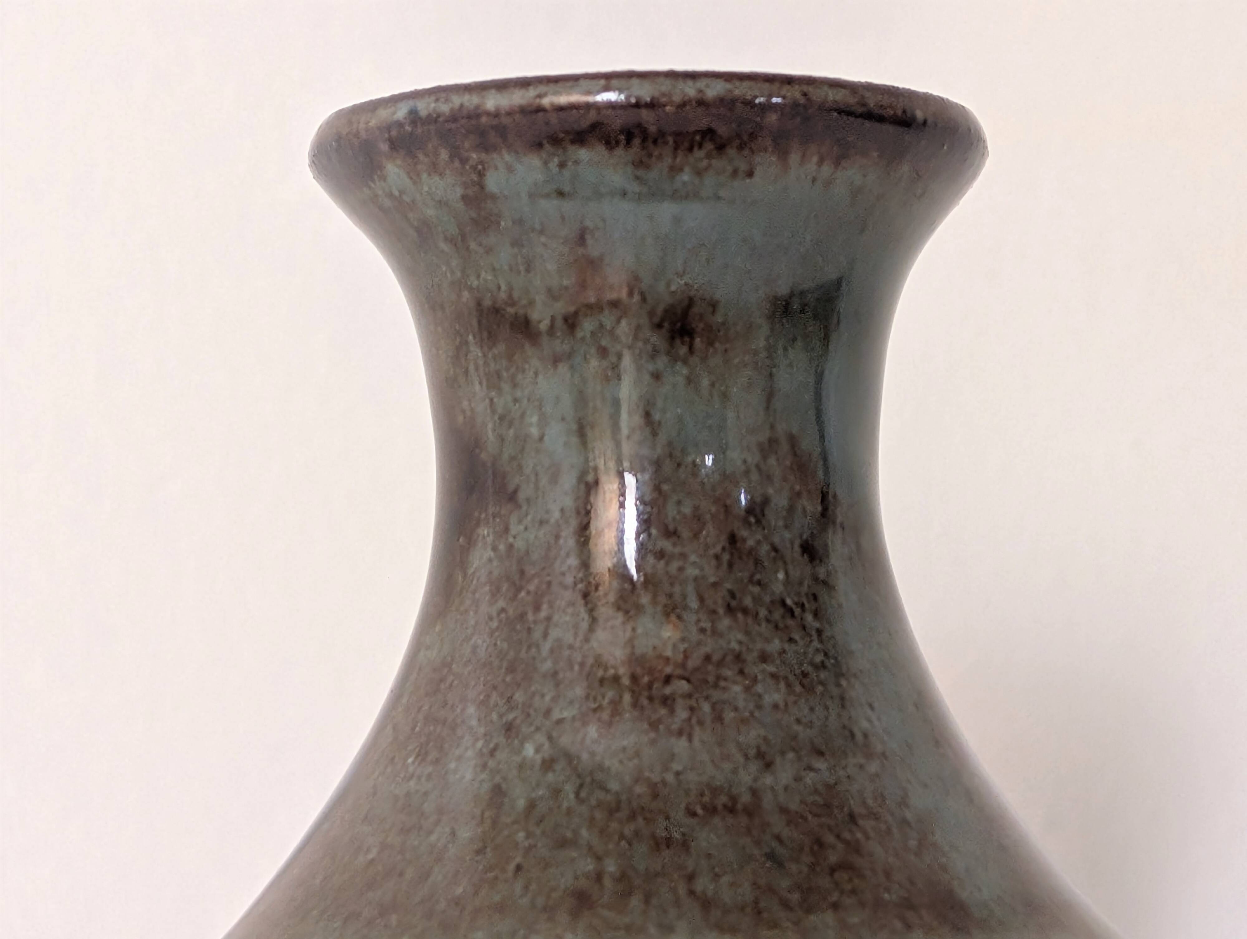 Ceramic vase