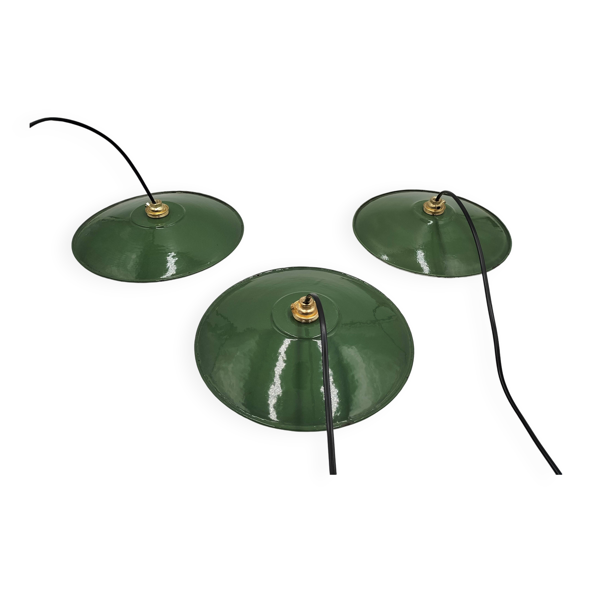 Enamelled sheet metal suspensions