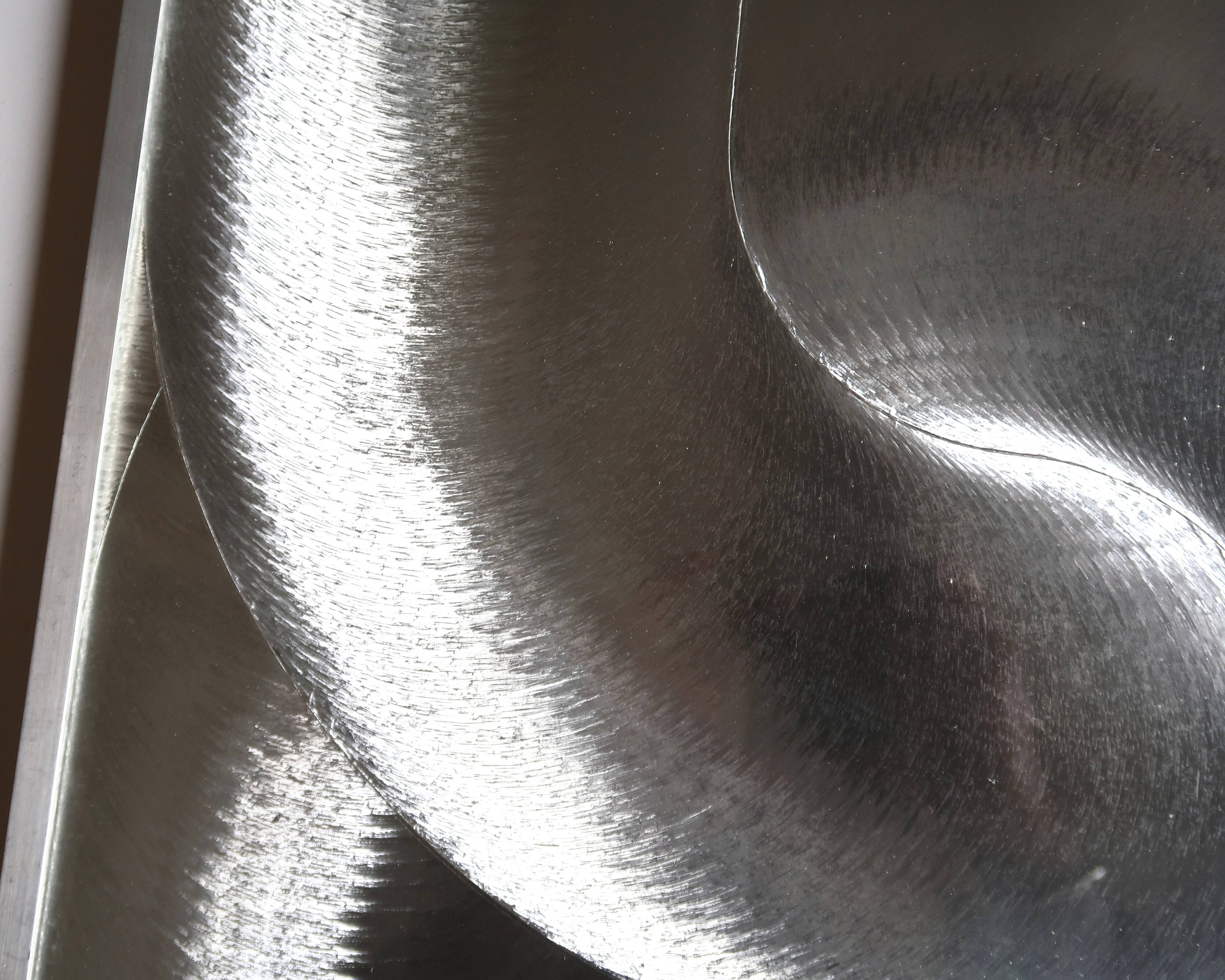 Tableau link of chain kinetic optical art signed by Patrick Dupré