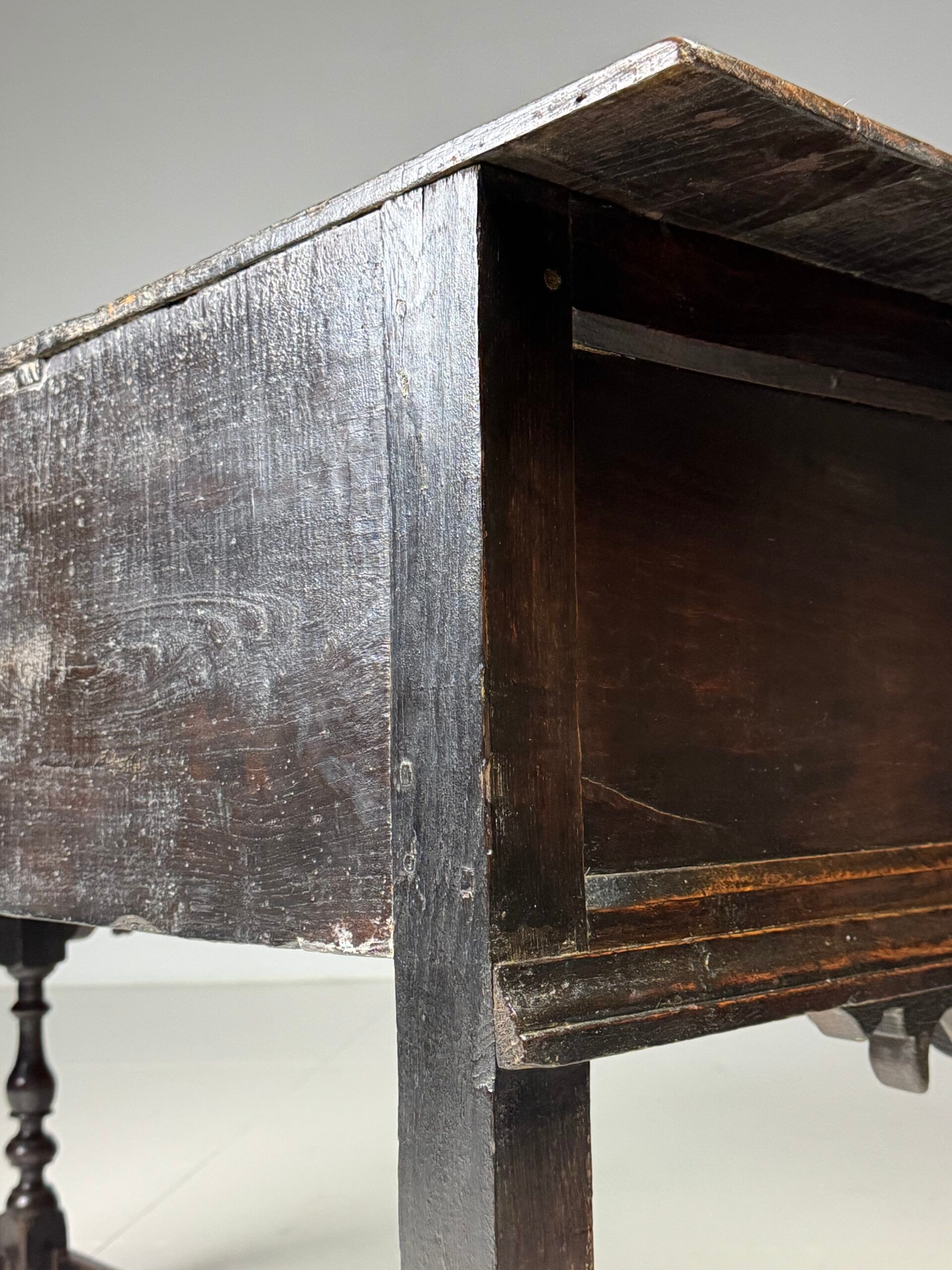 English dresser 17th century