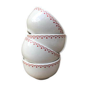 Set of tea cups or bowl