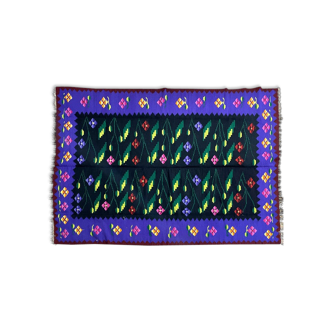 Tapis floral tissé à la main en laine, fond violet et noir