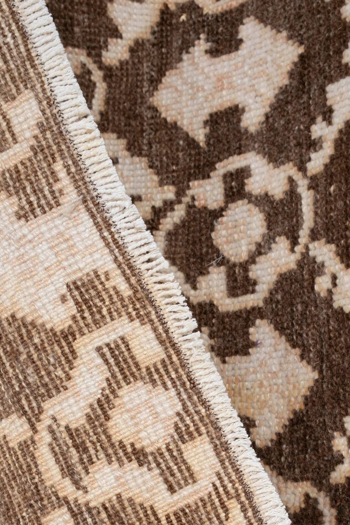 Vintage handmade Turkish rug 90x109 cm