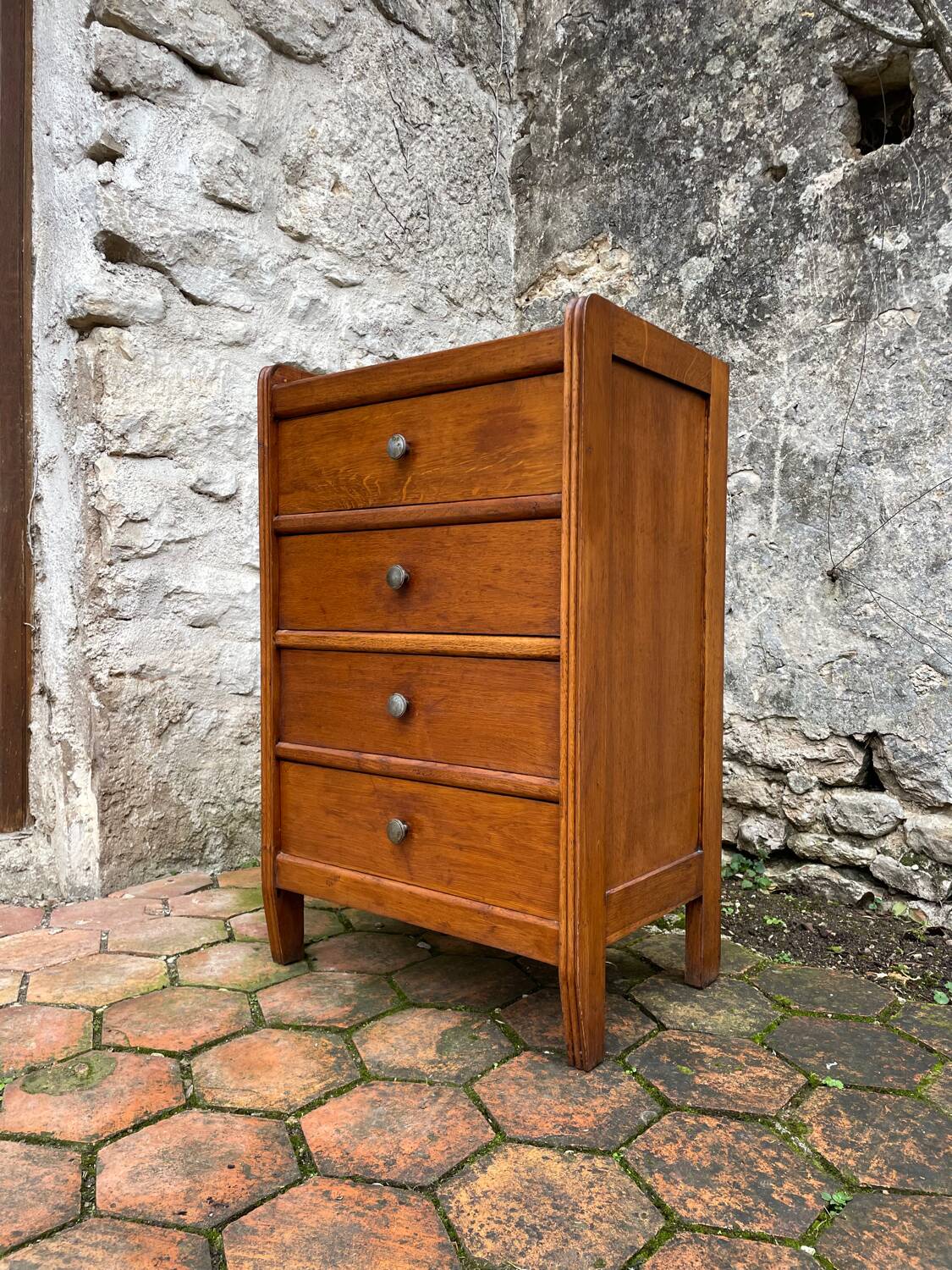 Vintage chest of drawers