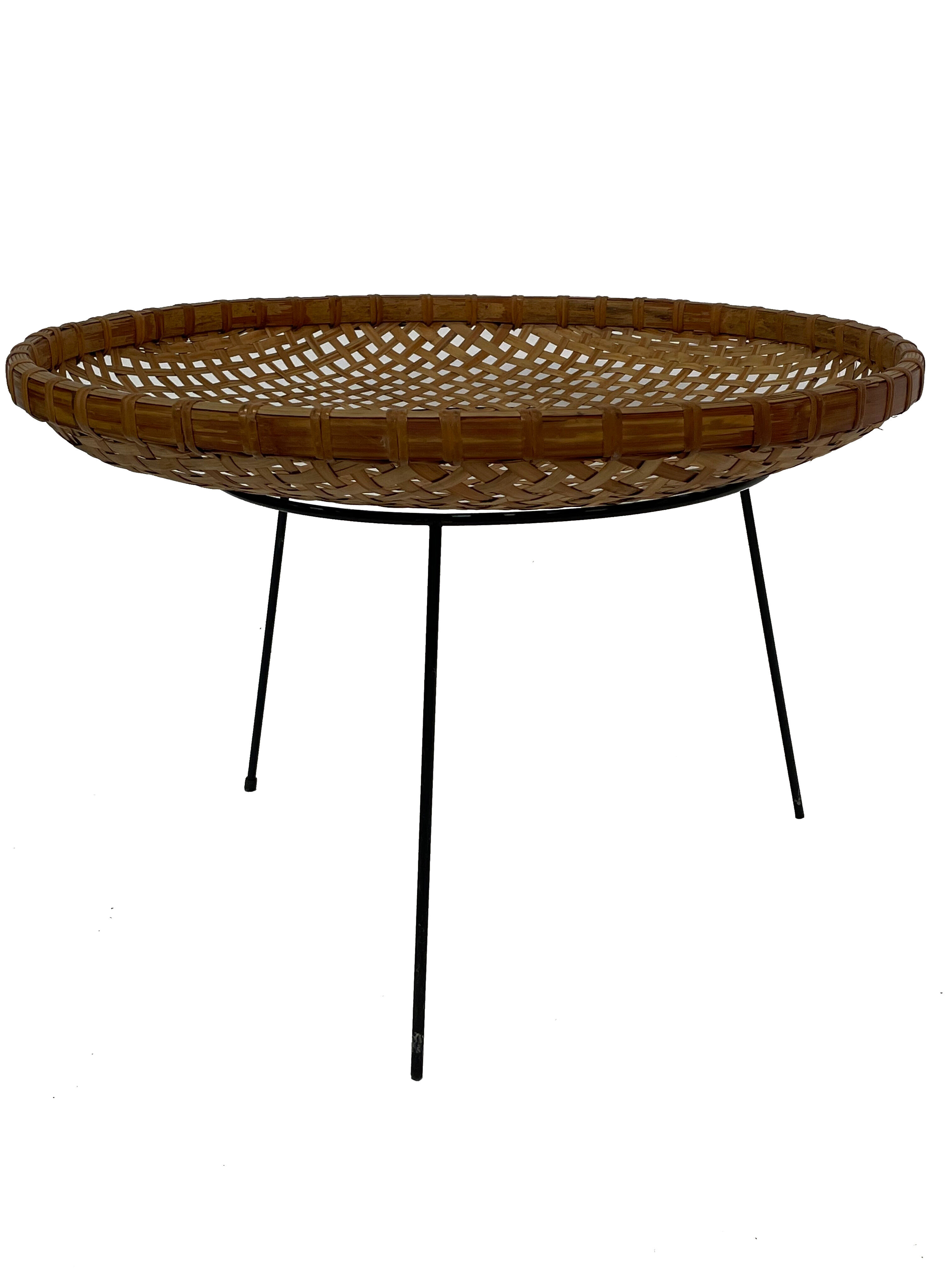 Rattan magazine rack on black metal frame, Artimeta, 1950
