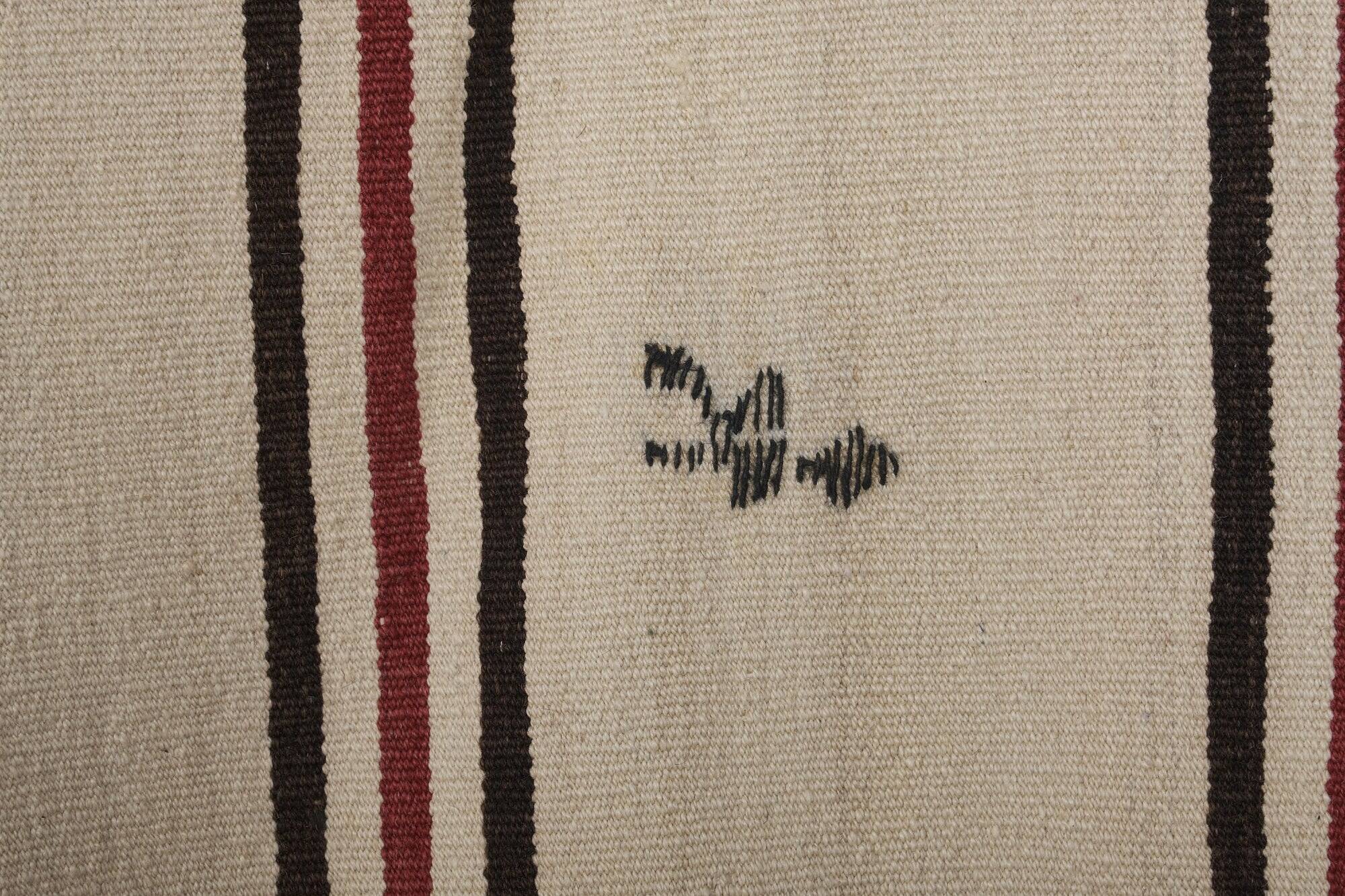 Vintage Turkish kilim, handwoven, 275x375 cm.