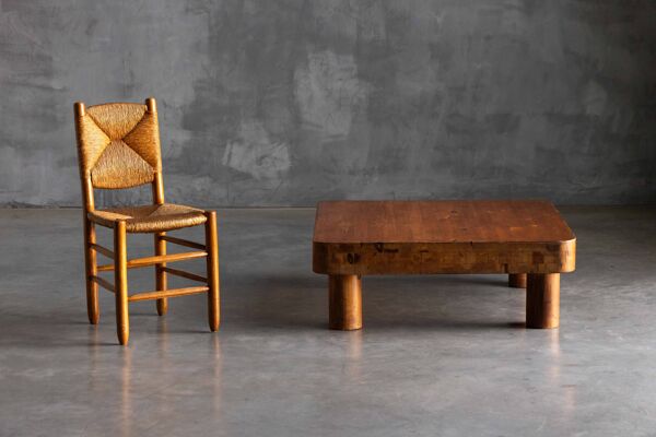 Table basse en pin brutaliste, France, années 1960