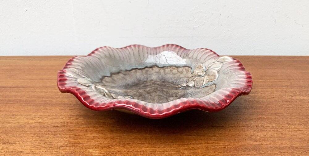 Large East German pottery bowl from the mid-century GDR by Strehla Keramik, 1960s.