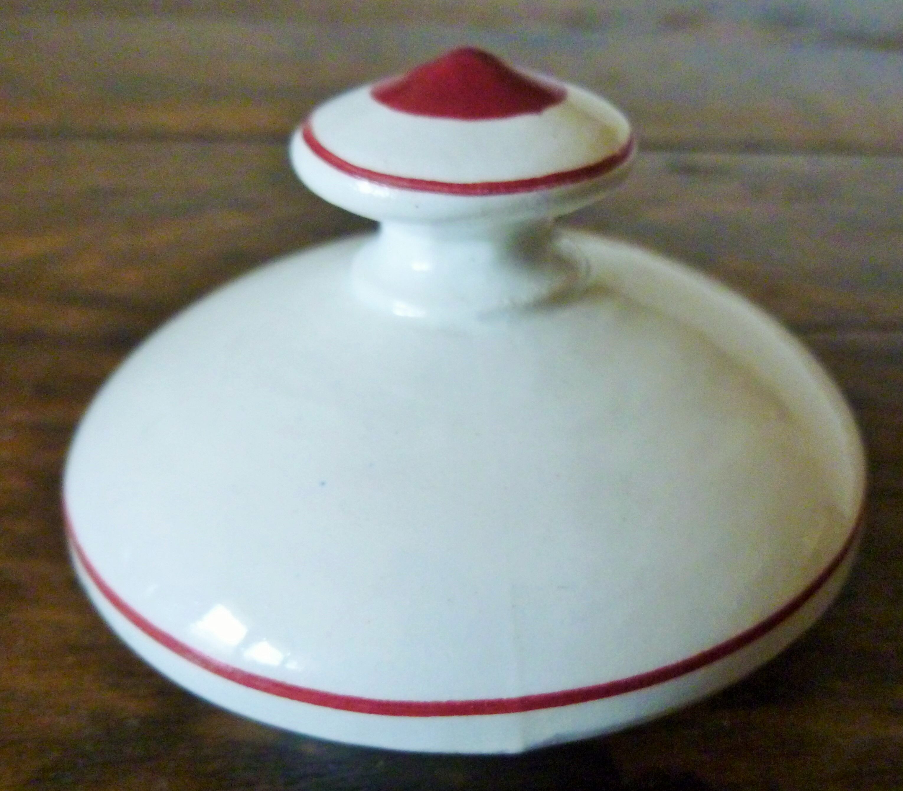 Teapot art deco pattern