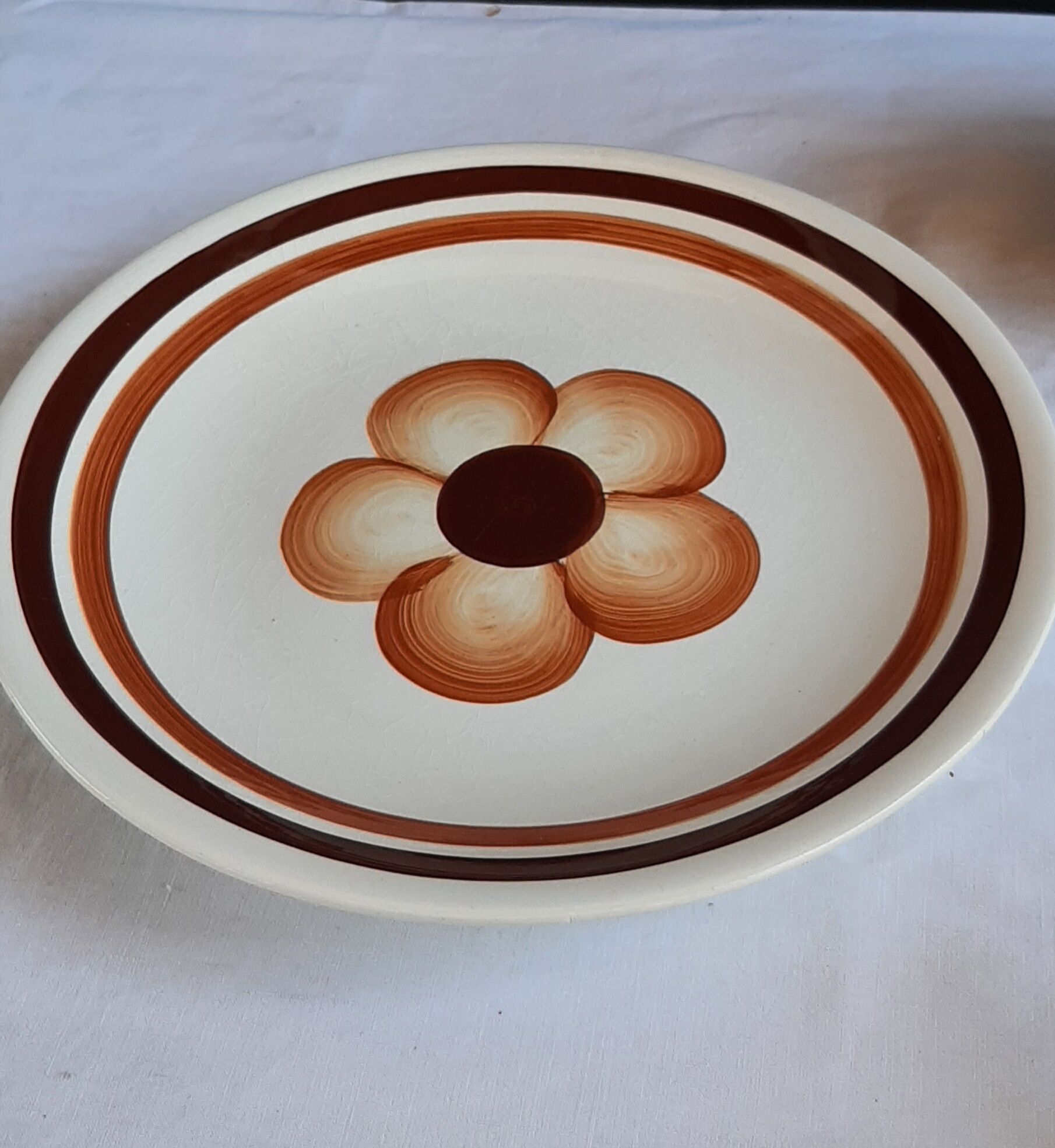 Round dish, Gien de France