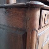 Buffet vaisselier trois portes en chêne du XVIIIéme