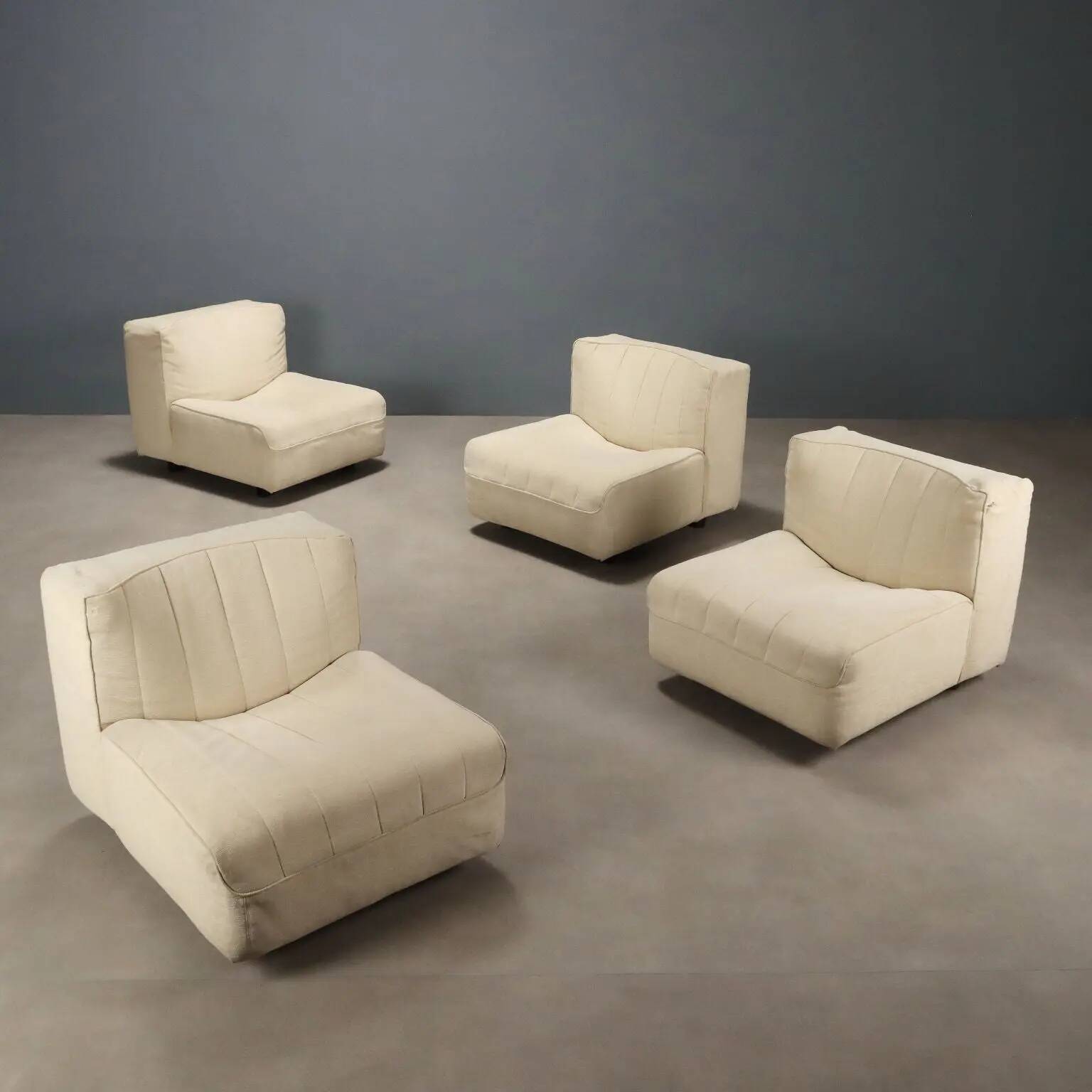 Lot de 4 fauteuils Arflex 9000 vintage en tissu, design Tito Agnoli, années 1970