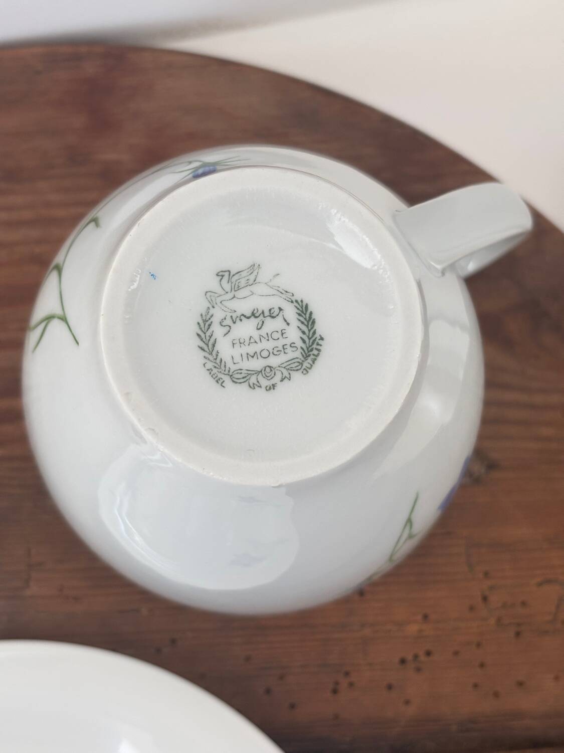 Superb cup and saucer with blue flowers, Limoges porcelain, monkey