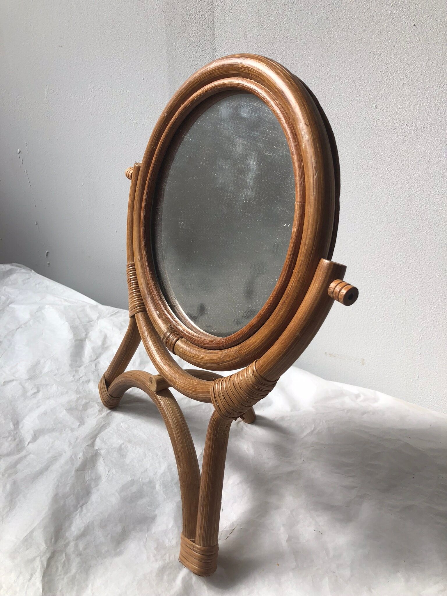 Vintage rattan mirror on stand 27x34cm