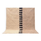 Traditional handmade pure wool rug, size 200 x 300 cm