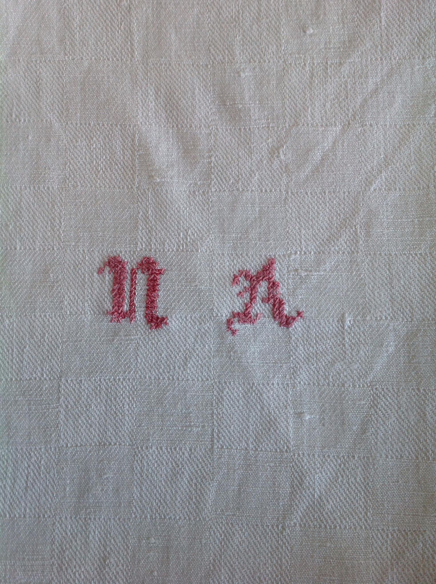 5 cotton dammase monogrammed towels NA
