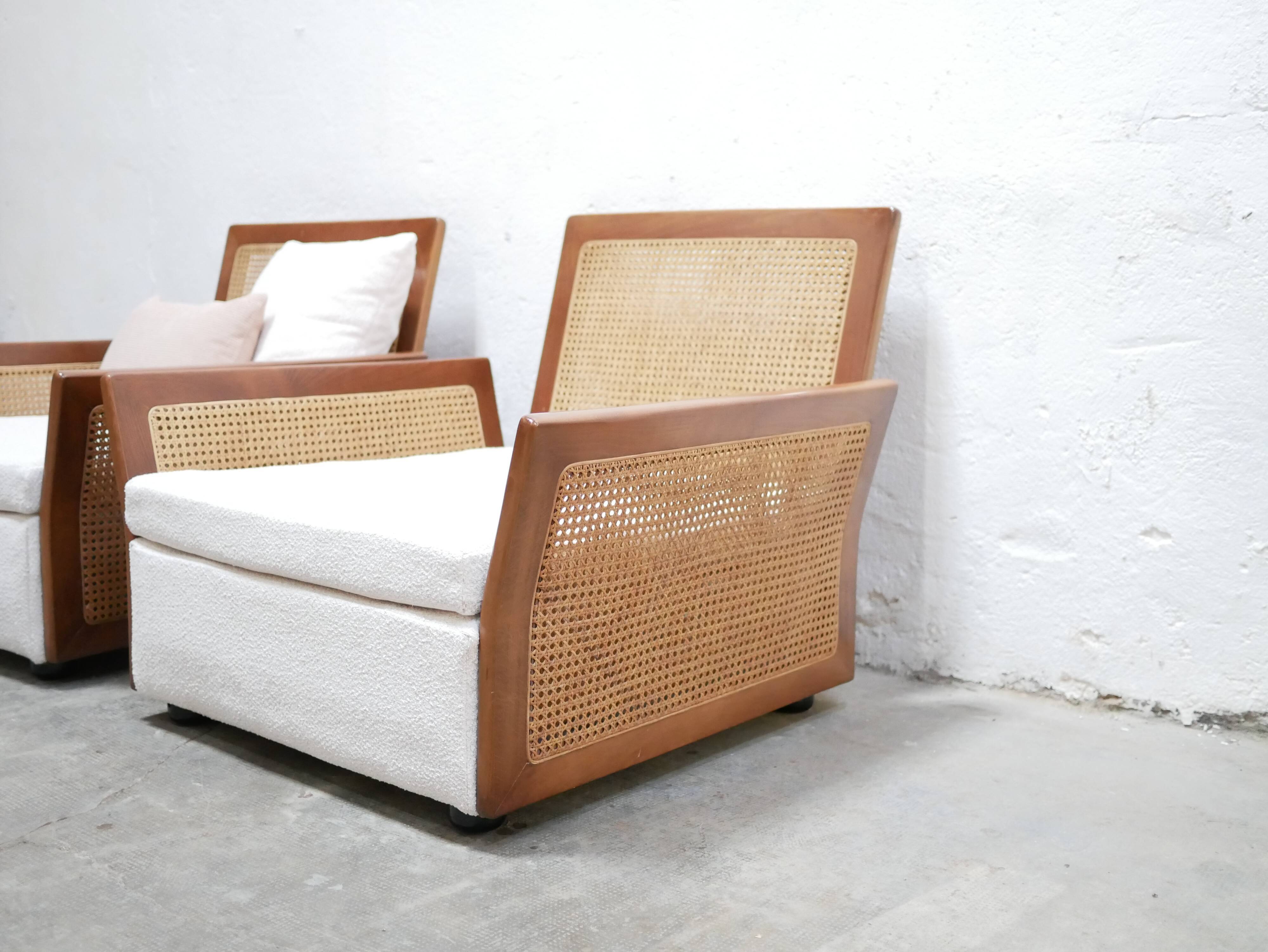Fauteuil vintage en bois et cannage