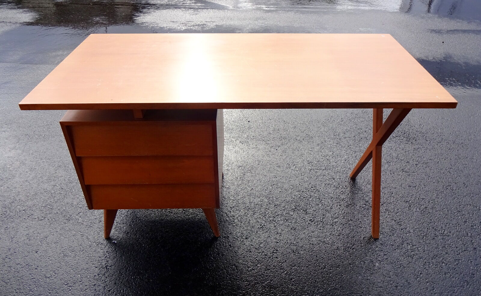 Bureau des années 50
