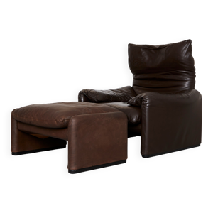 Fauteuil et repose-pieds - cassina