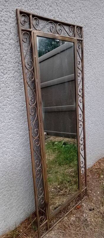 Antique mirror, large dimensions, solid wrought iron, mirror in very good condition.