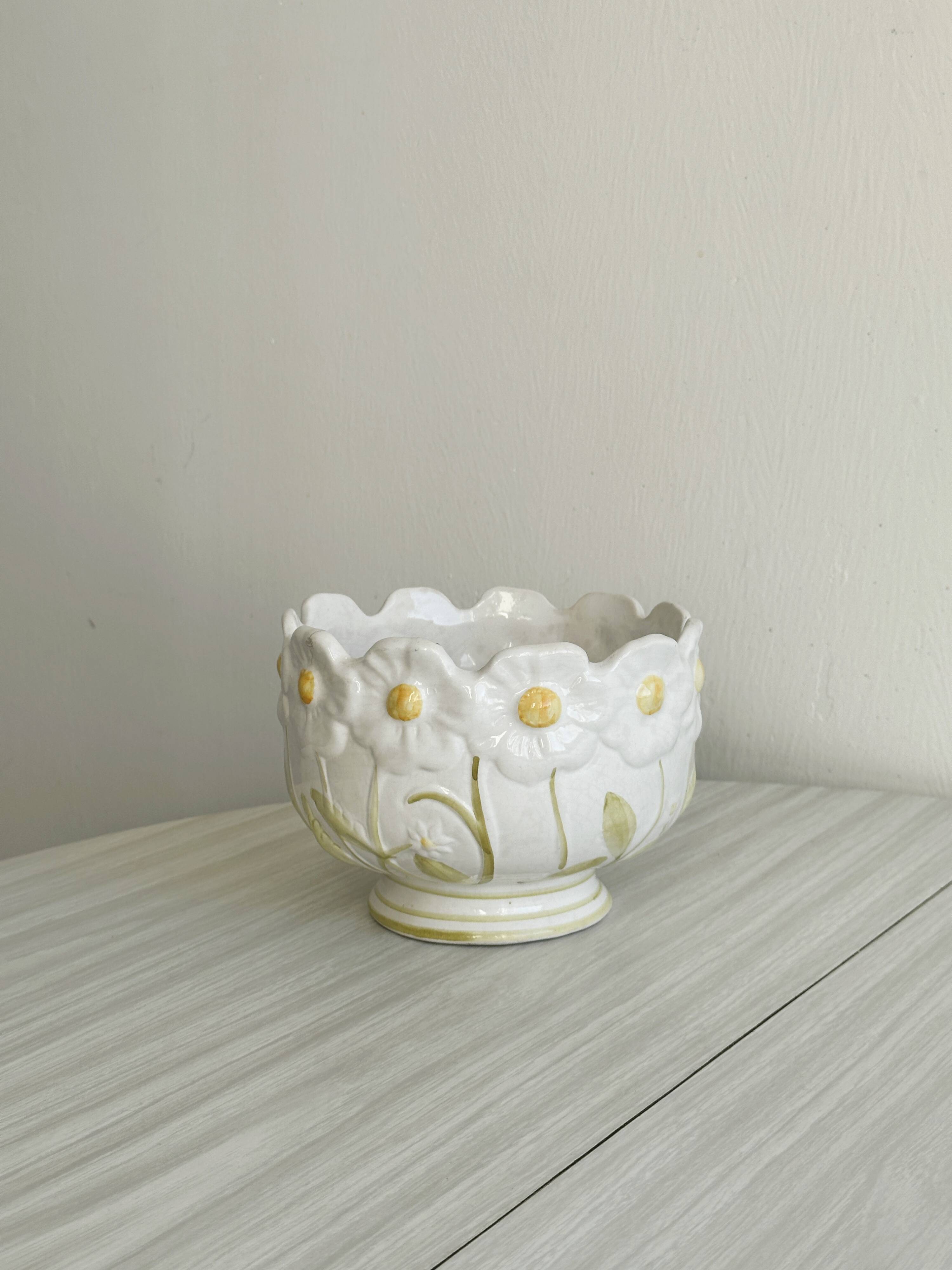 Antique slip pot cover, floral decoration