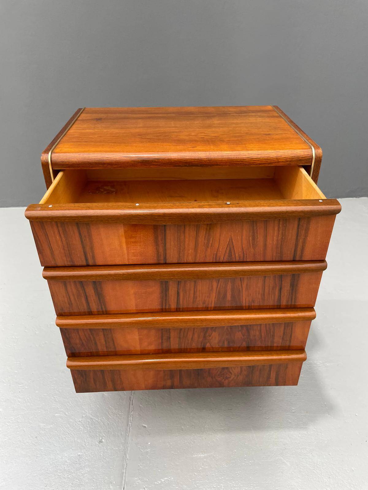 Commode à Tiroirs par Bohumil Landsman pour Jitona, Tchécoslovaquie, 1960