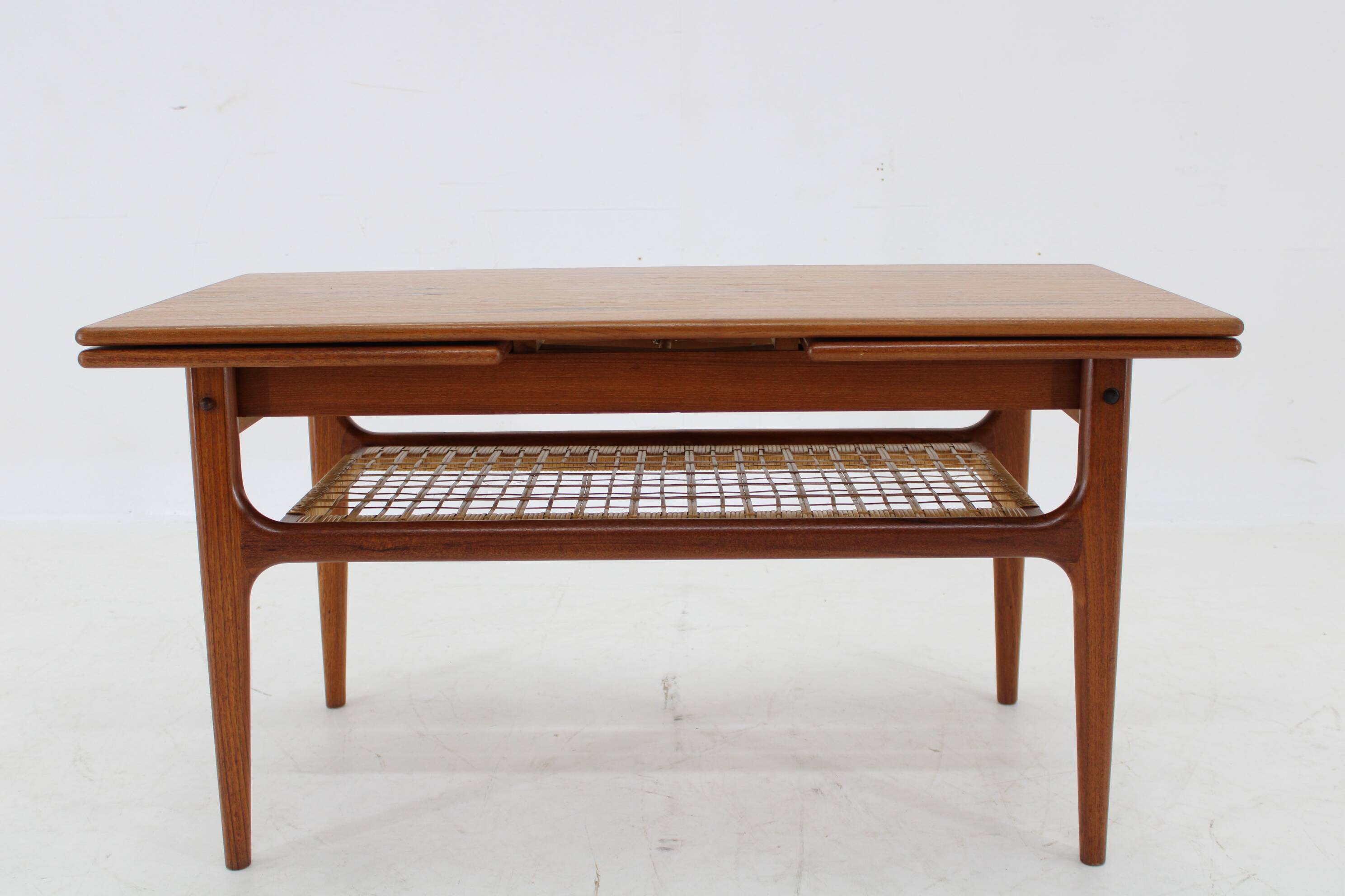 1960s Teak Extendable Coffee Table, Denmark