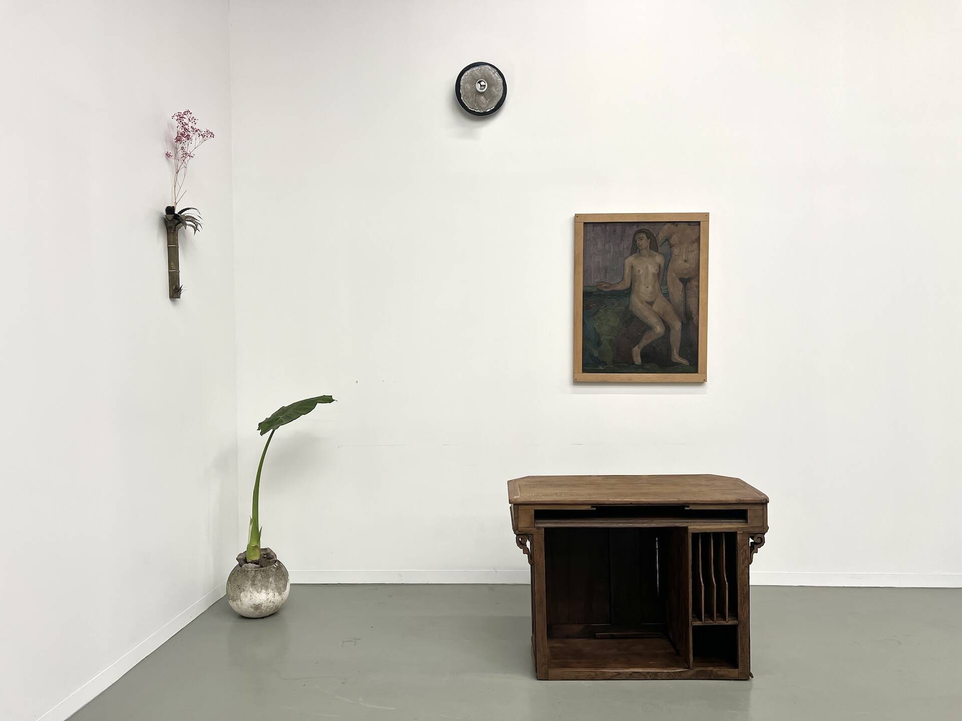 Antique trade counter