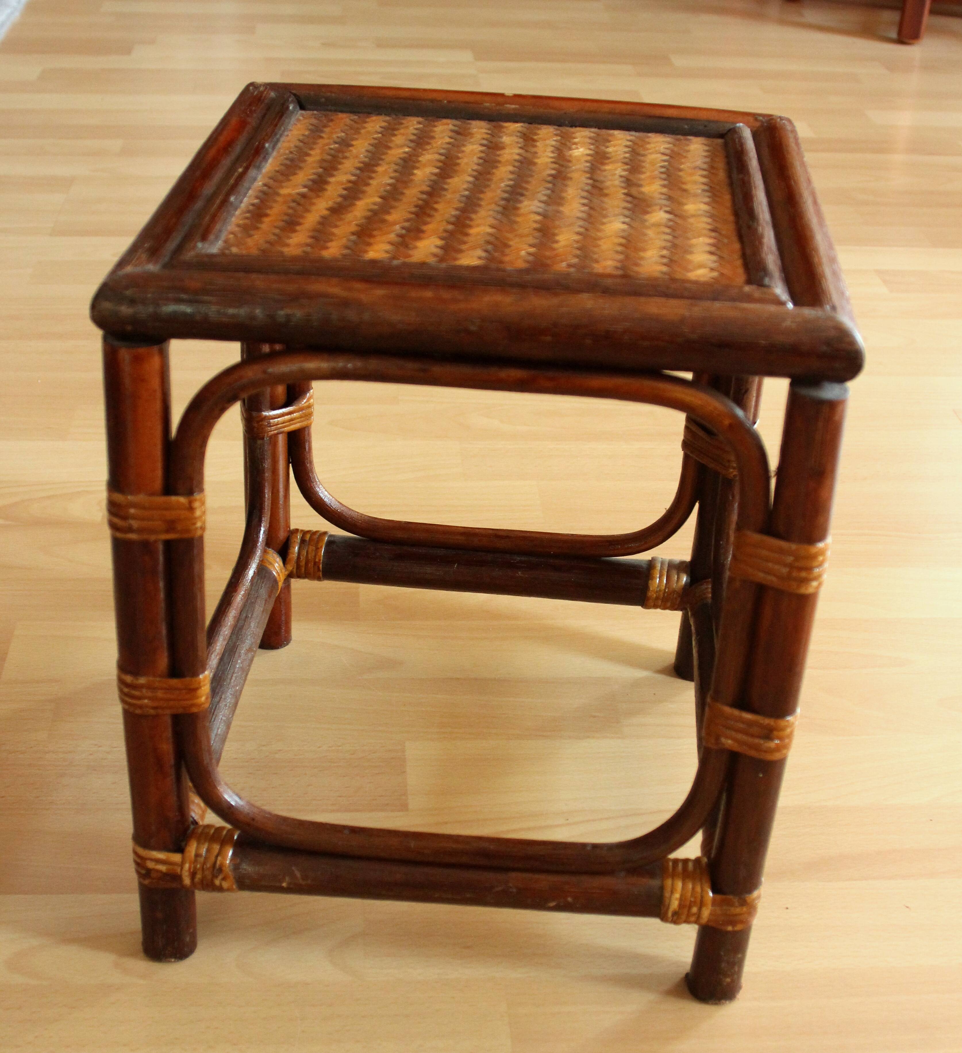 Small side table made of bamboo, rattan and wood - plant stand - Vintage